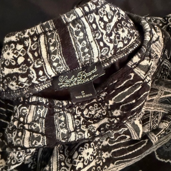 Lucky Brand Black & Beige Blouse, size small - Picture 4 of 6